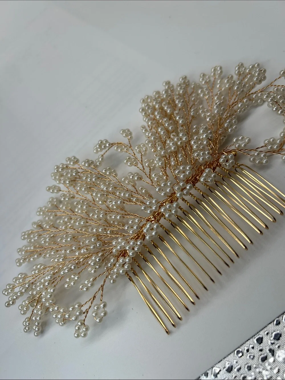 Gold Pearl Spray Hair Comb - Elegant White Pearl Accent